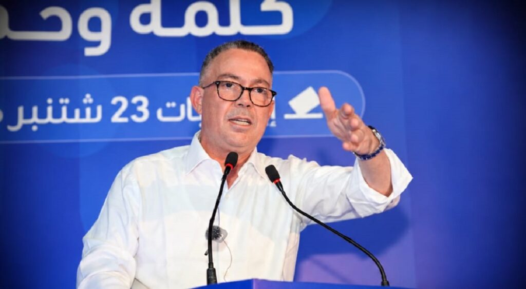 لقجع يفتح أوراقه لـ«Jeune Afrique»: «مضاعفة المداخيل» تحت اختبار الخزينة ورئاسة الحكومة معلّقة إلى ما بعد 23 شتنبر فوزي لقجع خلال نشاط سياسي لحزب الأصالة والمعاصرة قبل انتخابات 23 شتنبر 2026